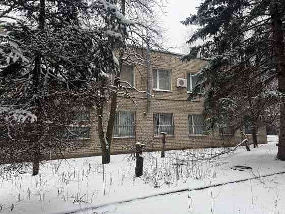 Продажа помещения 600 м кв 24 сот земли огороженная территория в центре ! Донецк