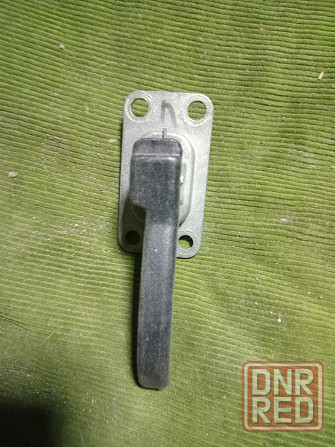 Продаю ручку открывания двери на волгу или газель Донецк - изображение 1