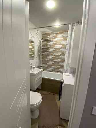 Предлагаю в аренду однокомнатную квартиру (40 кв.м) на третьем этаже в Калининском Донецк