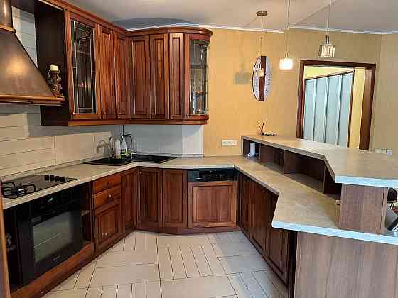 Продается 5-комнатная квартира в Центре Донецка Донецк