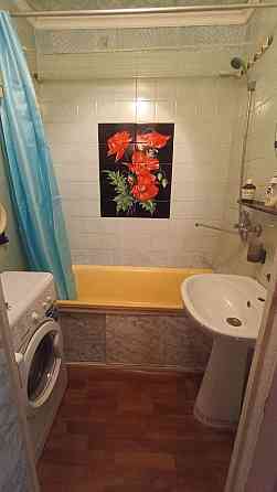 Сдам 2-х комн в Пролетарском р-не. Всё необходимое есть. Нагревательный бак. Донецк