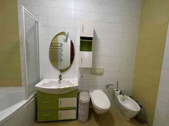 Двухкомнатная в Замковом 90 м2 Донецк