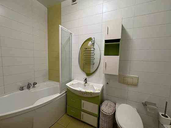 Двухкомнатная в Замковом 90 м2 Донецк