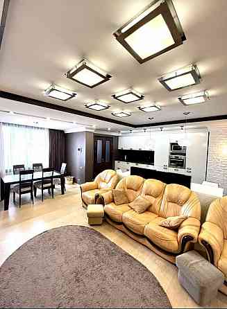 Предлагаю в аренду трёхкомнатную квартиру площадью 95 м² в кальмиусском районе. Донецк