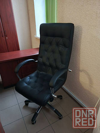Кресло кожаное офисное Донецк - изображение 1