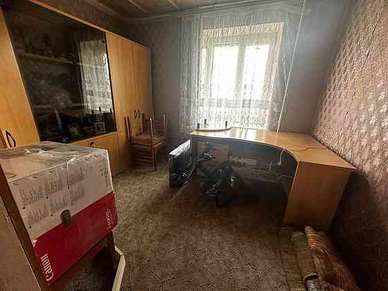 Продам четырехкомнатную квартиру в Калининском районе. Донецк