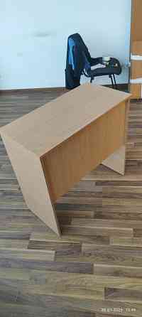 Продам стол свободного назначения Донецк