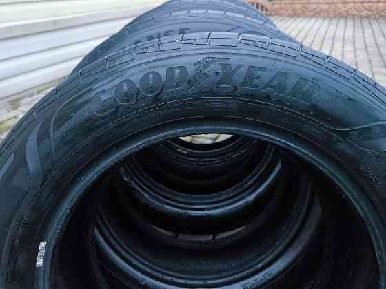 Продам летние шины R18 235 65 Донецк