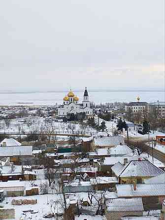 Продаётся 3-комнатная крупногабаритная квартира с панорамным видом на море. Мариуполь
