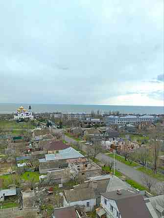 Продаётся 3-комнатная крупногабаритная квартира с панорамным видом на море. Мариуполь