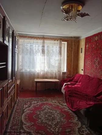 Продам 3 ком квартиру в центре города Докучаевск