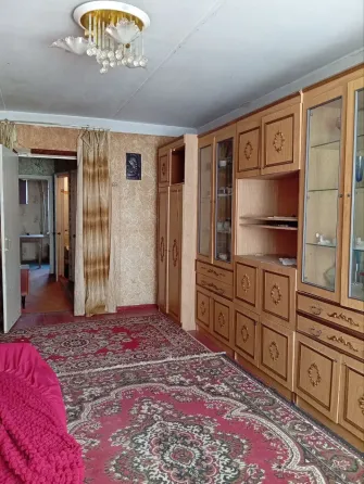 Продам 3 ком квартиру в центре города Докучаевск