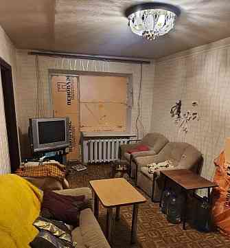 Продам 3-х комнатную квартиру - под ремонт, Центр, пересечение Университетской и пр-та Титова Донецк