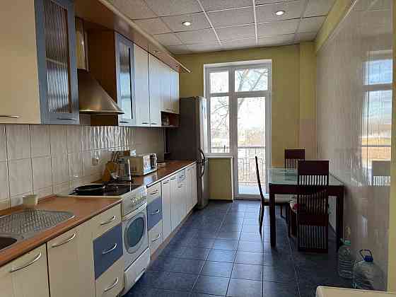 3 комнатная квартира Энгельса 14 Мариуполь