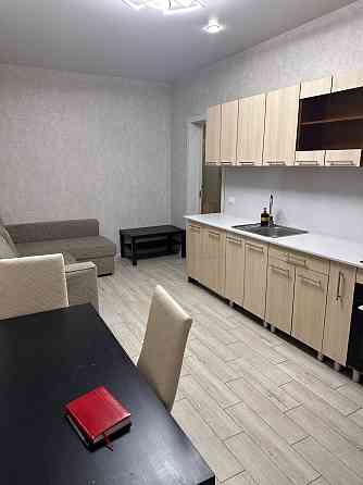 Сдается двухкомнатная квартира в Ворошиловском районе (Школьный Бульвар). Донецк