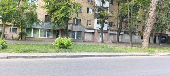 Сдам в аренду коммерческое помещение 70 м². Отдельный вход. Первая линия. Центр. Донецк