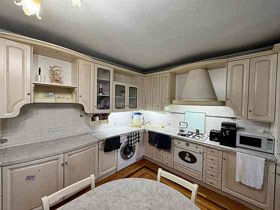 Продам отличную 5 к.кв в кирпичном доме новострой Вода 24.7 Бак и бойоер Донецк