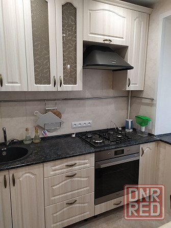 Сдается 1-комнатная квартира в Куйбышевском р-не , пл. Бакинских Комиссаров . Донецк - изображение 1