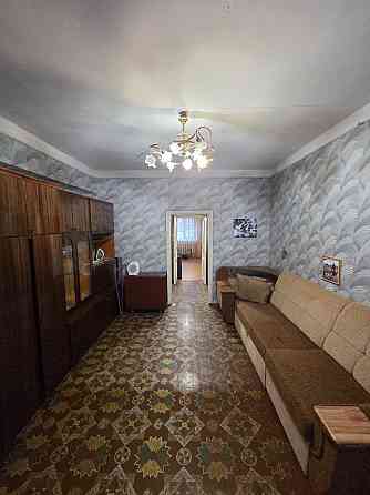 Сдам 3к кв в Ворошиловском районе,пр.Гурова(Университет)Вода пр графику,газовая колонка.Все есть.ан Донецк