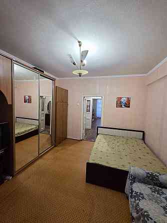 Сдам 3к кв в Ворошиловском районе,пр.Гурова(Университет)Вода пр графику,газовая колонка.Все есть.ан Донецк