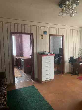 Продается светлая 3-комнатная квартира в тихом кирпичном доме. пгт Карло-Марксово Енакиево