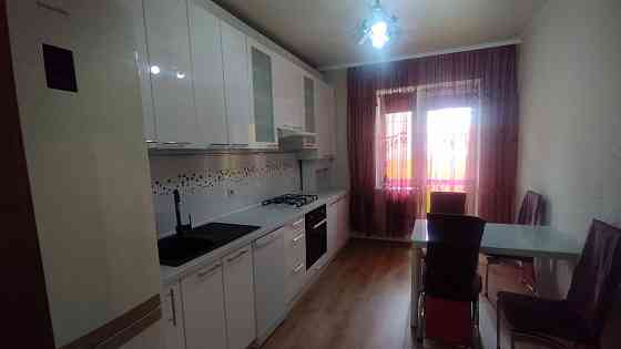 Сдаётся на длительный срок однокомнатная просторная и солнечная квартира в Пролетарском районе Донецк