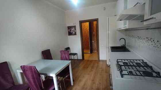 Сдаётся на длительный срок однокомнатная просторная и солнечная квартира в Пролетарском районе Донецк