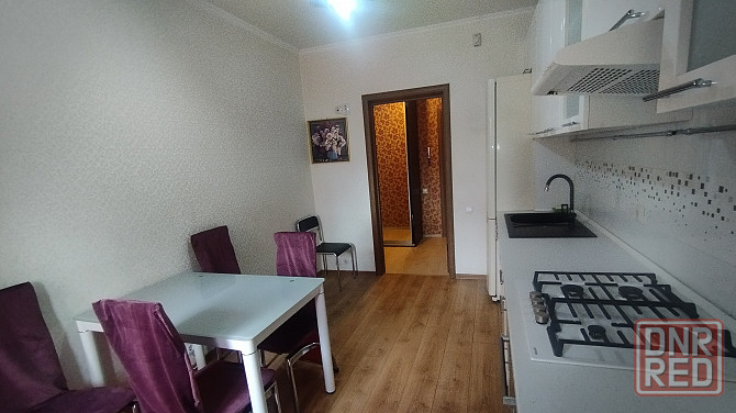 Сдаётся на длительный срок однокомнатная просторная и солнечная квартира в Пролетарском районе Донецк - изображение 1