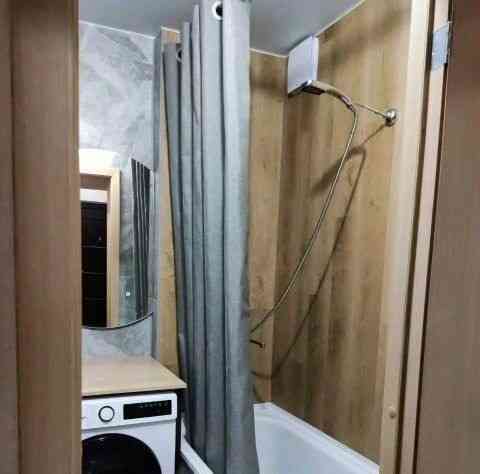 Сдается 2-комнатная квартира на длительный срок в Кировском районе по ул. Кирова. Донецк