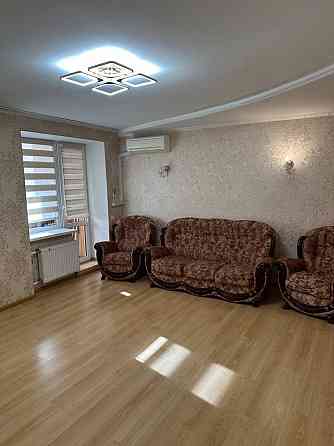 Предлагается в аренду однокомнатная квартира повышенной площади, расположенная в Калининском районе. Донецк