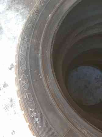 Продаю комплект зимней резины 255 55 18 Донецк