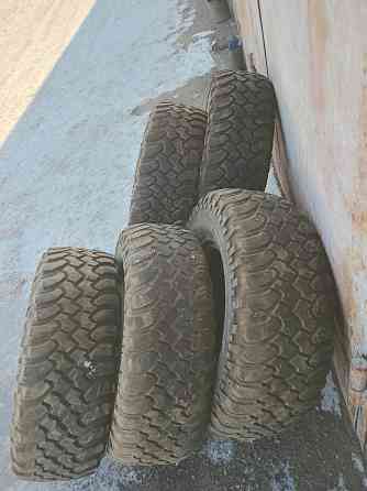 Продаю грязевую резину 305 70 16 Донецк