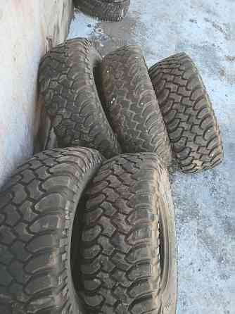 Продаю грязевую резину 305 70 16 Донецк