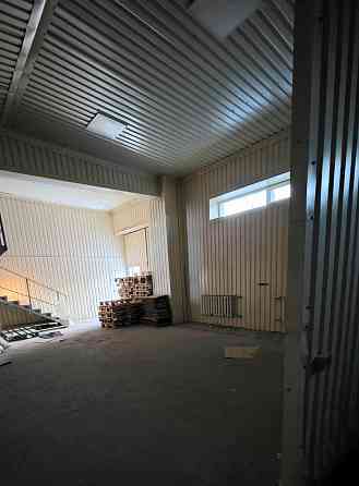 Капитальное строение +большая закрытая территория, ориентир п.Красная Звезда Макеевка