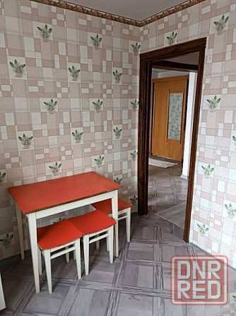 уютная однокомнатная квартира в Калининском районе по ул Хлюпина, ориентир парк отдыха Роща Донецк - изображение 4