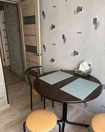 Сдаю двухкомнатную квартиру в Киевском р-не,ориентир жд вокзал Донецк