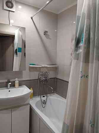 Двухкомнатная квартира с современным ремонтом, в опрятном состоянии. Калининский район, пр-кт Ильича Донецк