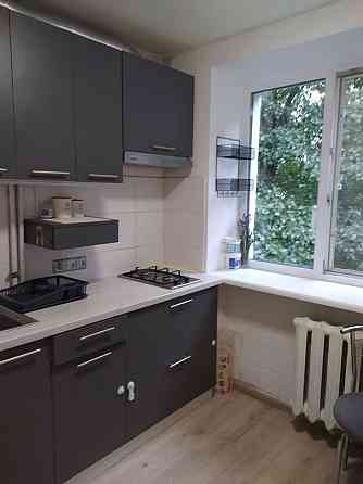 Двухкомнатная квартира с современным ремонтом, в опрятном состоянии. Калининский район, пр-кт Ильича Донецк