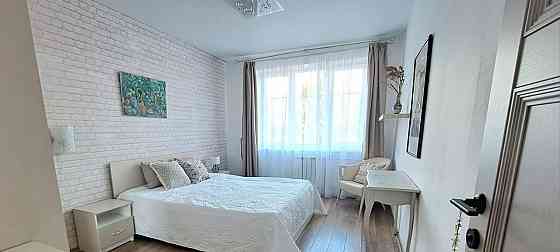 Впервые сдаётся в аренду просторная двухкомнатная квартира в Ворошиловском районе, набережная. Донецк