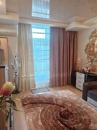 Продам 2-ю квартиру, сталинку, в самом центре города! Макеевка