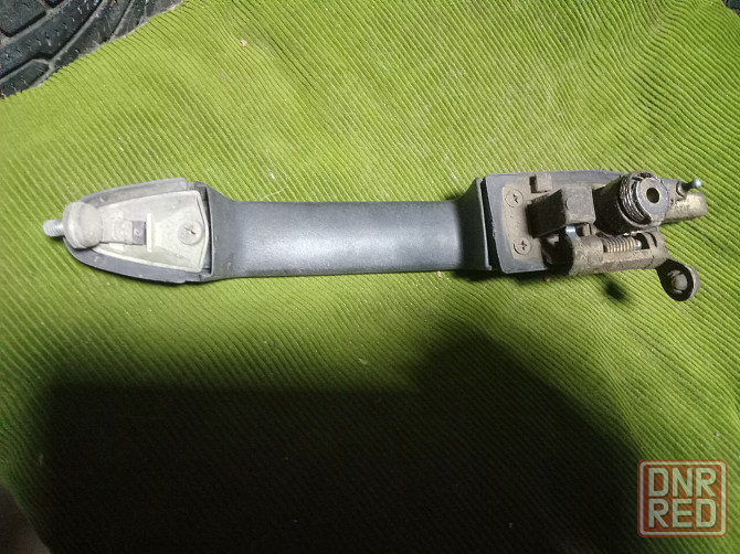 Продаю наружную ручку на водительскую дверь на ладу калина Донецк - изображение 2