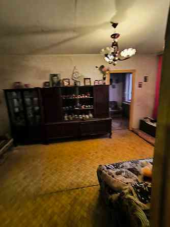 1 этаж свобода. 3 комнаты, 2 лоджии, школа за окном Донецк