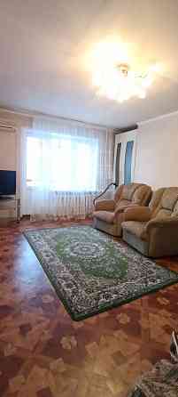 Сдам 1-но комнатную 3/9 в Калининском р-не. Всё есть. Накопительный и нагревательный баки. Донецк