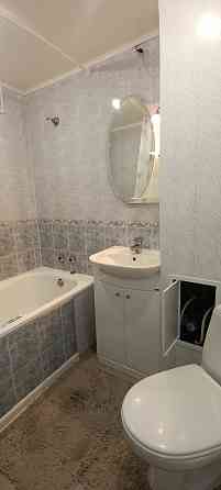 Сдам 1-но комнатную 3/9 в Калининском р-не. Всё есть. Накопительный и нагревательный баки. Донецк