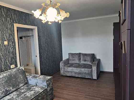 Сдаётся 2 комнатная квартира на Ленинградском, на долгий срок семье, или итр, только славянам. Мариуполь