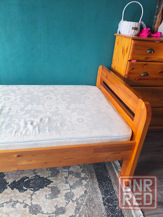 Продам деревянную (сосна) кровать с матрасом Донецк - изображение 1
