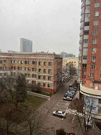 продается 4 к кв центр пл Ленина Донецк