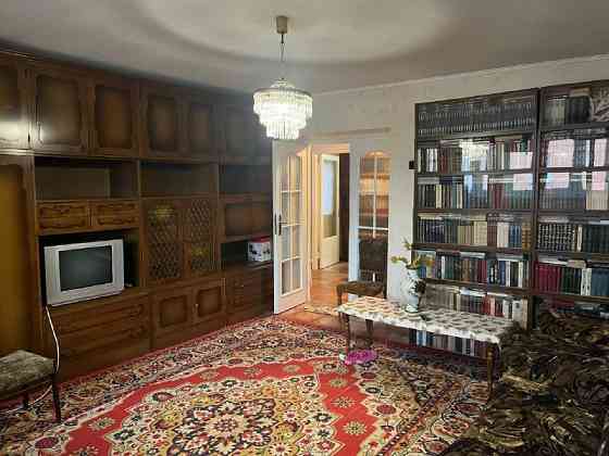 продается 4 к кв центр пл Ленина Донецк