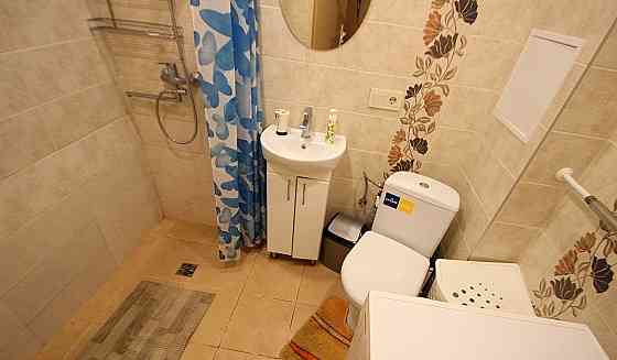 Квартира находится в самом центре города: улица Щорса, 41а Донецк