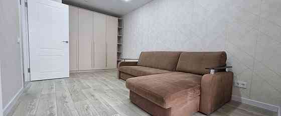 Сдаю однокомнатную квартиру на 8 этаже многоэтажного дома в Киевский районе Донецк